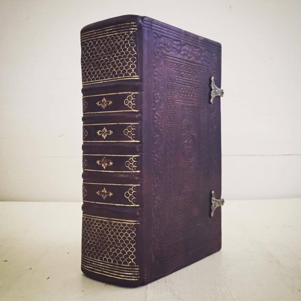 1570 Geneva Bible Rebind.jpg